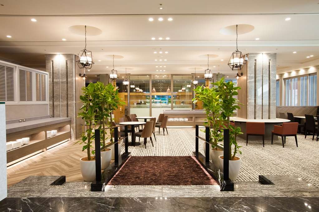Rembrandt Hotel Ебіна Ресторан фото